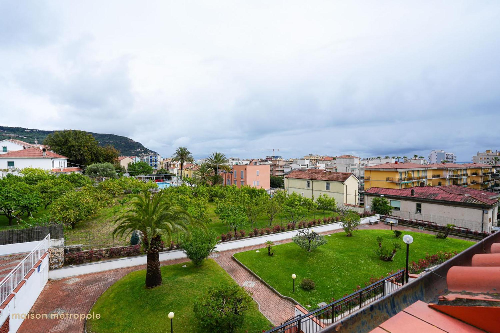 Moresco Apartment Pietra Ligure Buitenkant foto